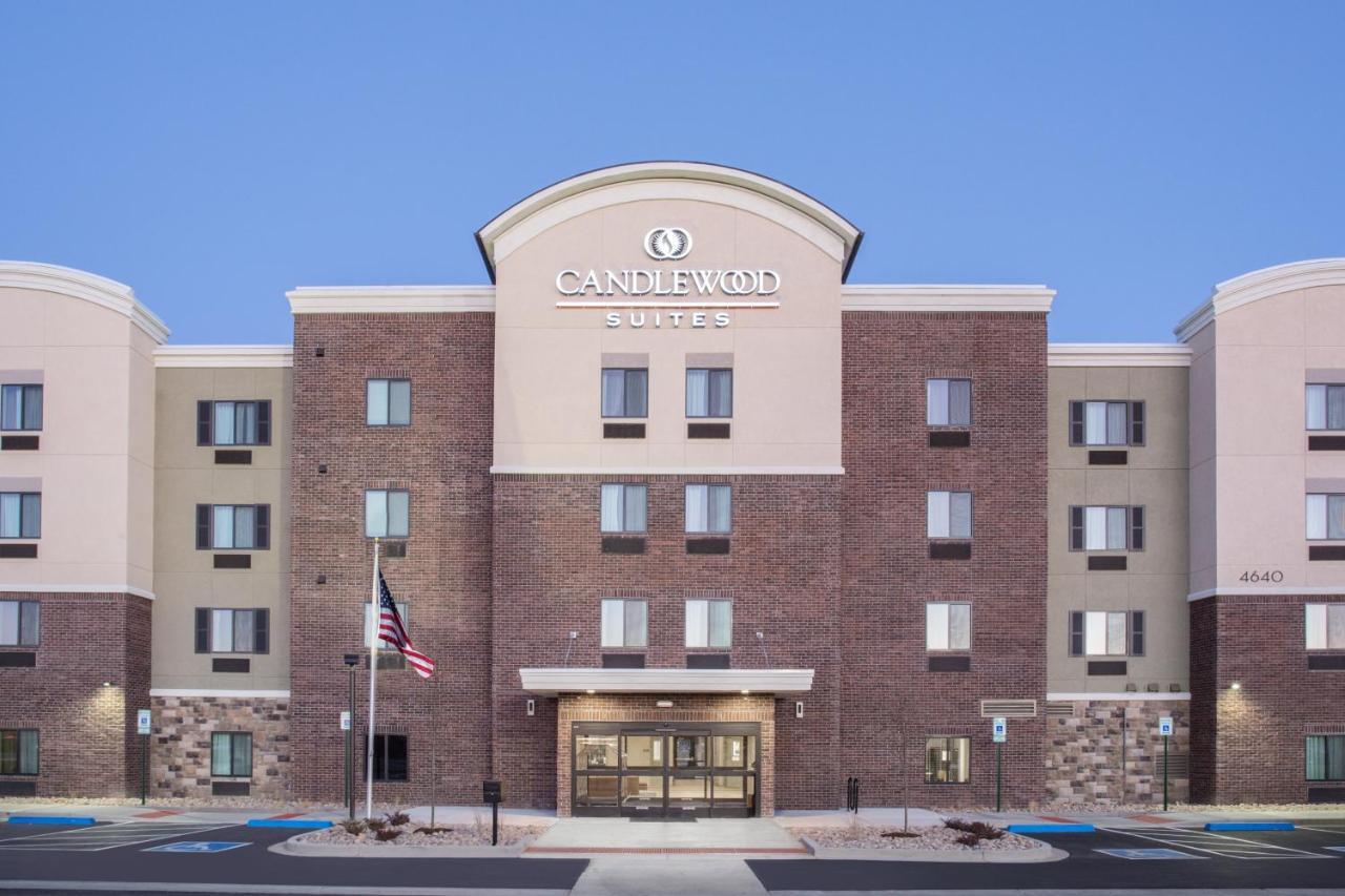 Candlewood Suites Pueblo By Ihg Екстериор снимка